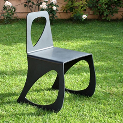 Combio tables και Super Hero chair από τους DEDE DextrousDesign